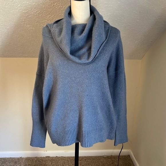 Joan Vass Sweaters - Joan Vass New York Women’s Blue Long Sleeve Pullover Cowl Neck Sweater Top Sz M